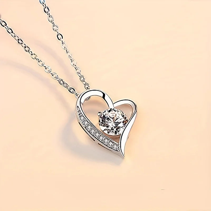 Heart's Delight Pendant Necklace